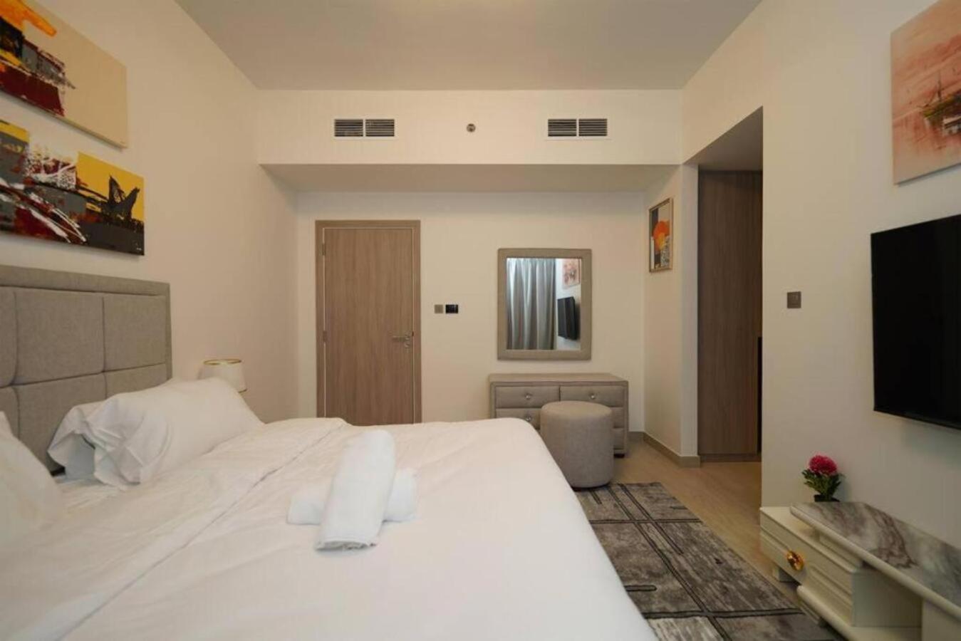 Brown Stone Homes Me Do Re Apartment Dubai